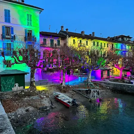 Camelie With Private באוונו